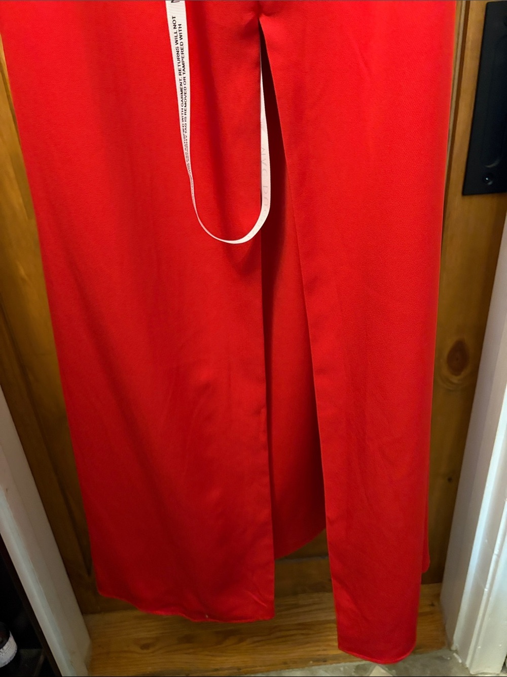 Mac Douggal Off The Shoulder Ruffle Detail Column Gown-Red Size 16 Style 49643 - Picture 6 of 7